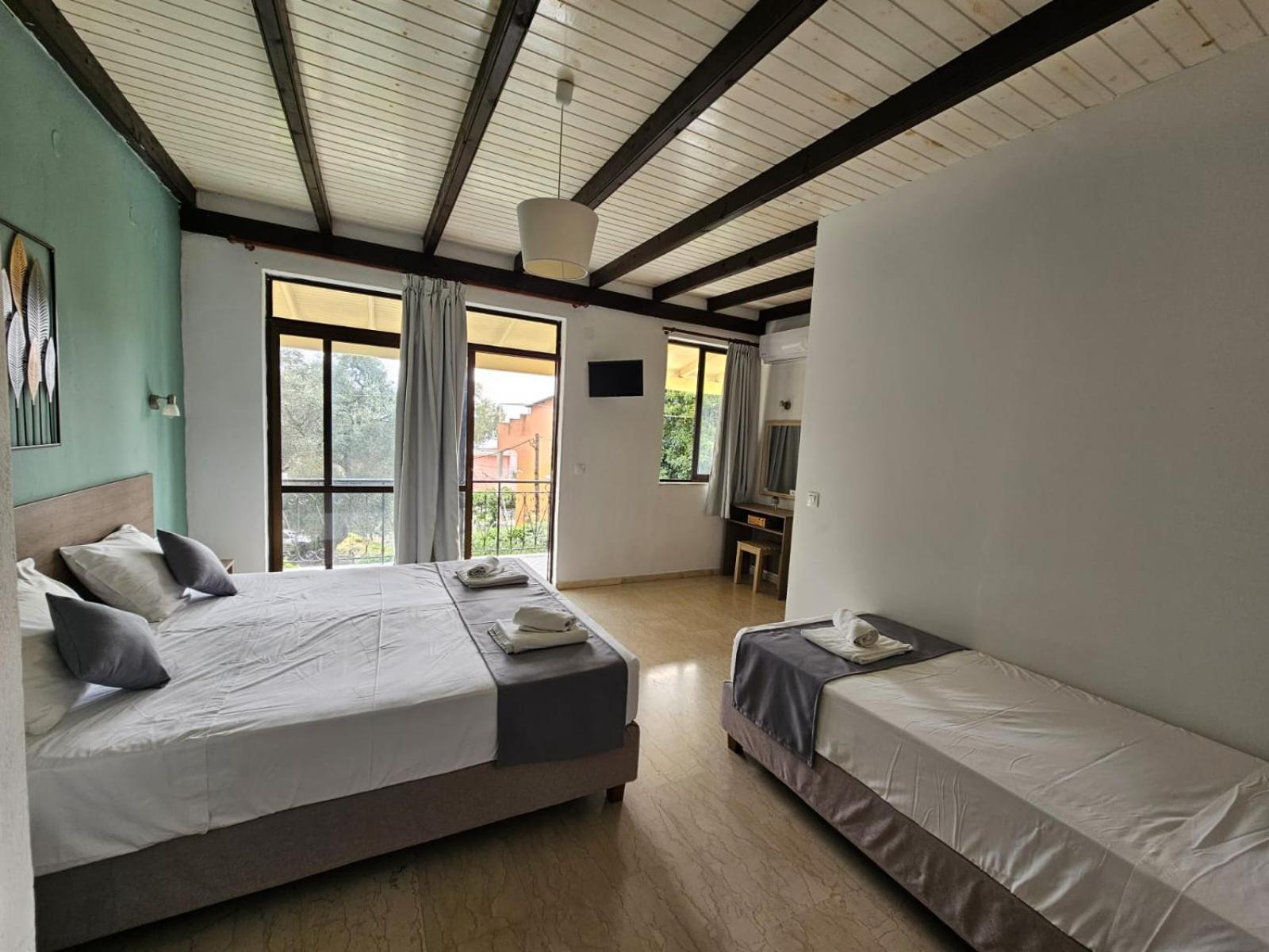 Gardelis Gardens Apartamento Benitses  Quarto foto
