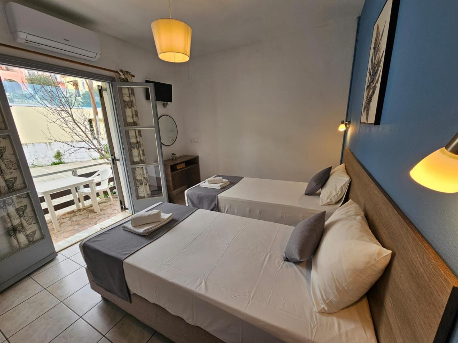 Gardelis Gardens Apartamento Benitses  Quarto foto