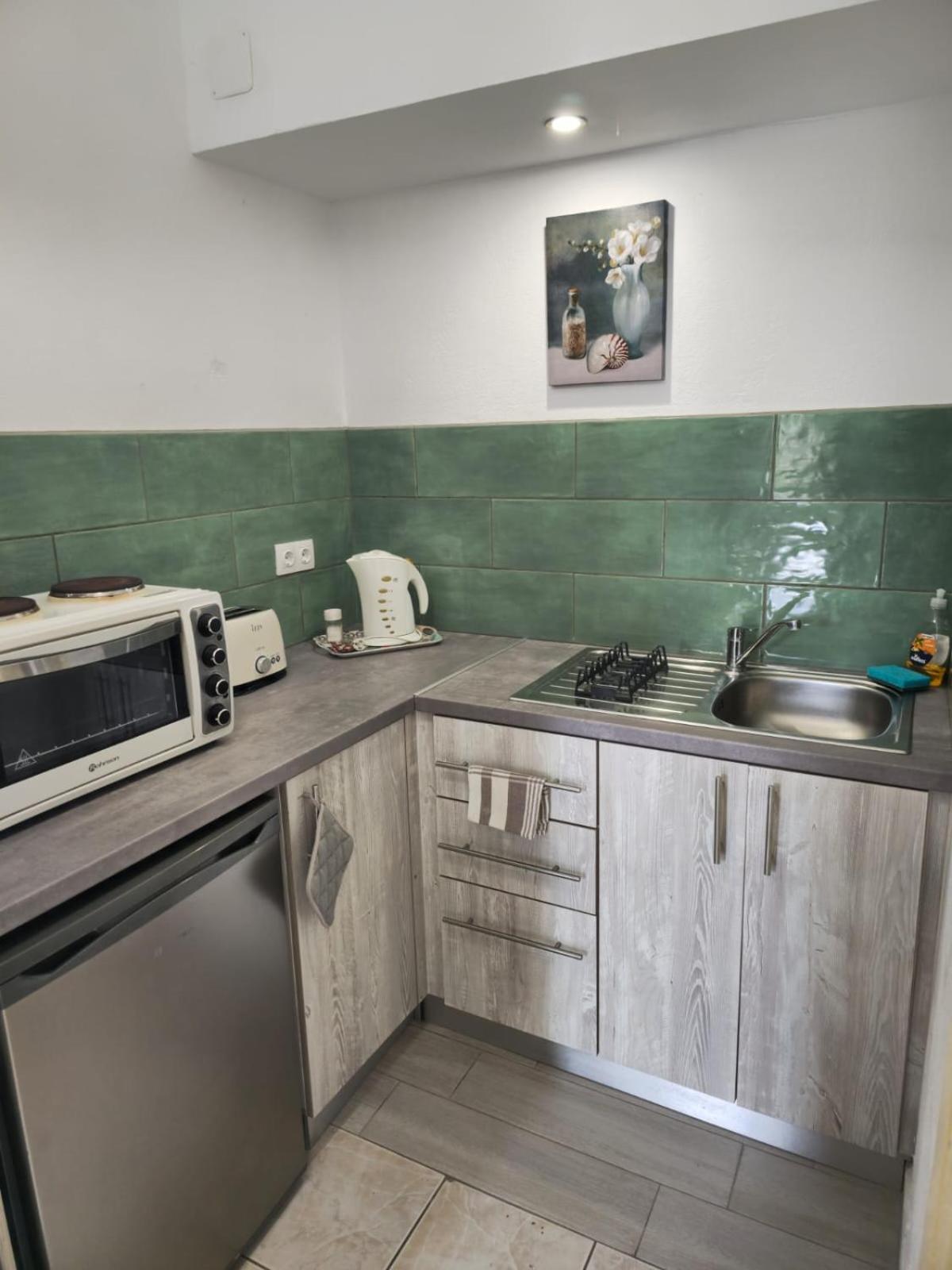 Gardelis Gardens Apartamento Benitses  Quarto foto
